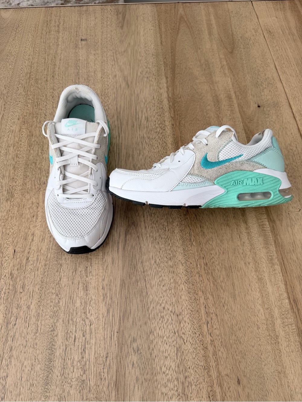 Nike Women's Air Max Excee White Teal Nebula 8.5